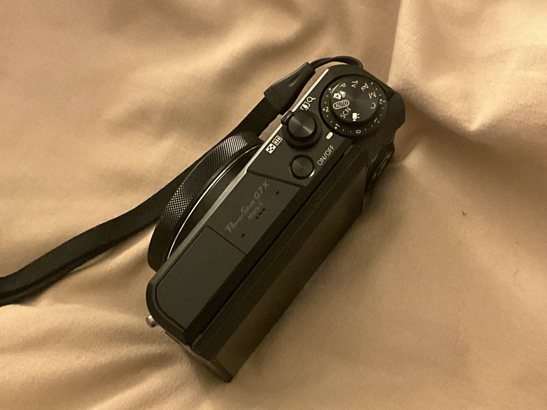 CANON G7X MARK II (Category: Cameras) located in Manila. Submitted by buymythingszpls (Listing ID 1442059316, Image 2). Description: • LIKE NEW QUALITY !! • BODY COSMETICS: 1000/10!!! • NO ISSUES AT ALL • INCLUSIONS: ORIGINAL CHARGER & BATTERY • no more lowballing, last price already :) will keep it instead of selling for low price • rfs: will buy the mark iii • preferably meet up. .