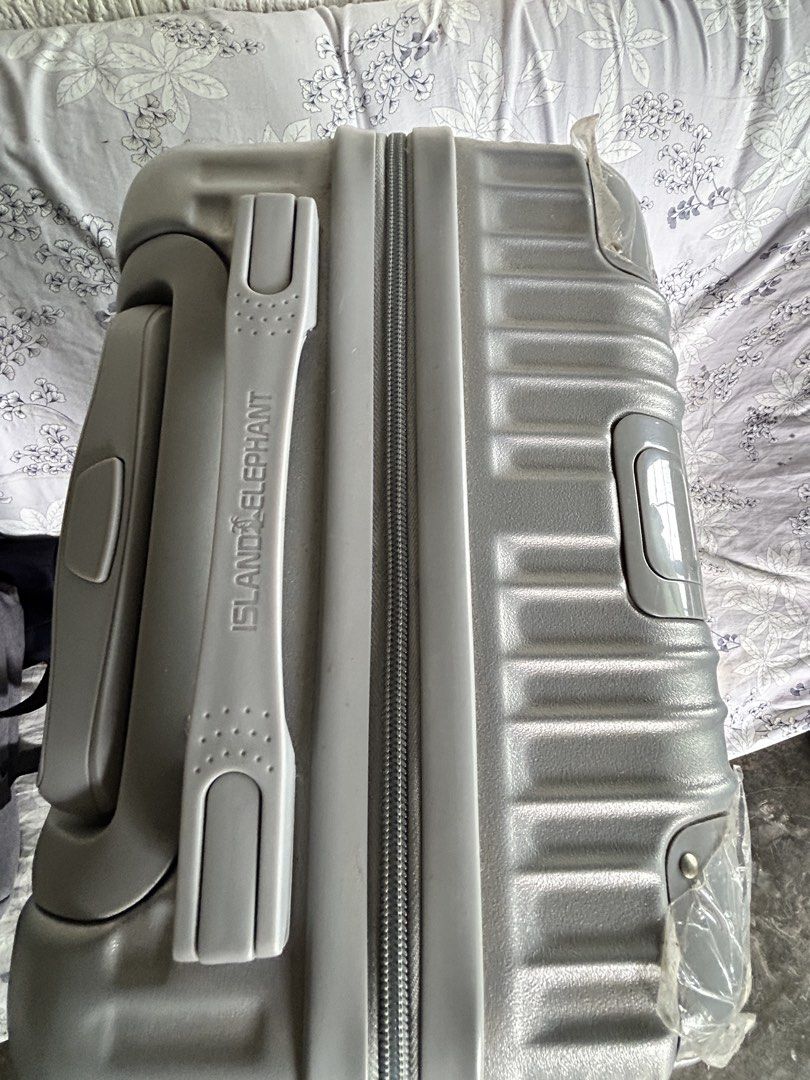 carry on luggage (Category: Luggage) located in Tuguegarao City. Submitted by xid.dexo (Listing ID 1442072449, Image 2). Description: 7-10kg.