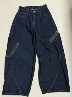 (Category: ) located in . Submitted by affordableclothes.01 (Listing ID 1442116229, Image 1). Description: .