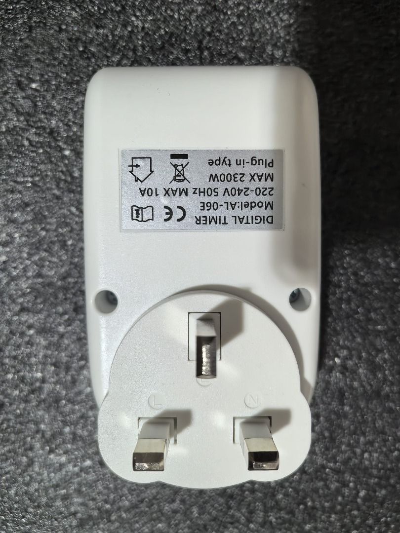Digital Timer Socket （分類：轉插器及插頭）位於 Hong Kong。 由 moon_hw 提交（商品編號 1441985976，圖片 3）。簡介： Digital Timer Socket 數碼定時插蘇 型號. AL-06E 英規，有盒有說明書。