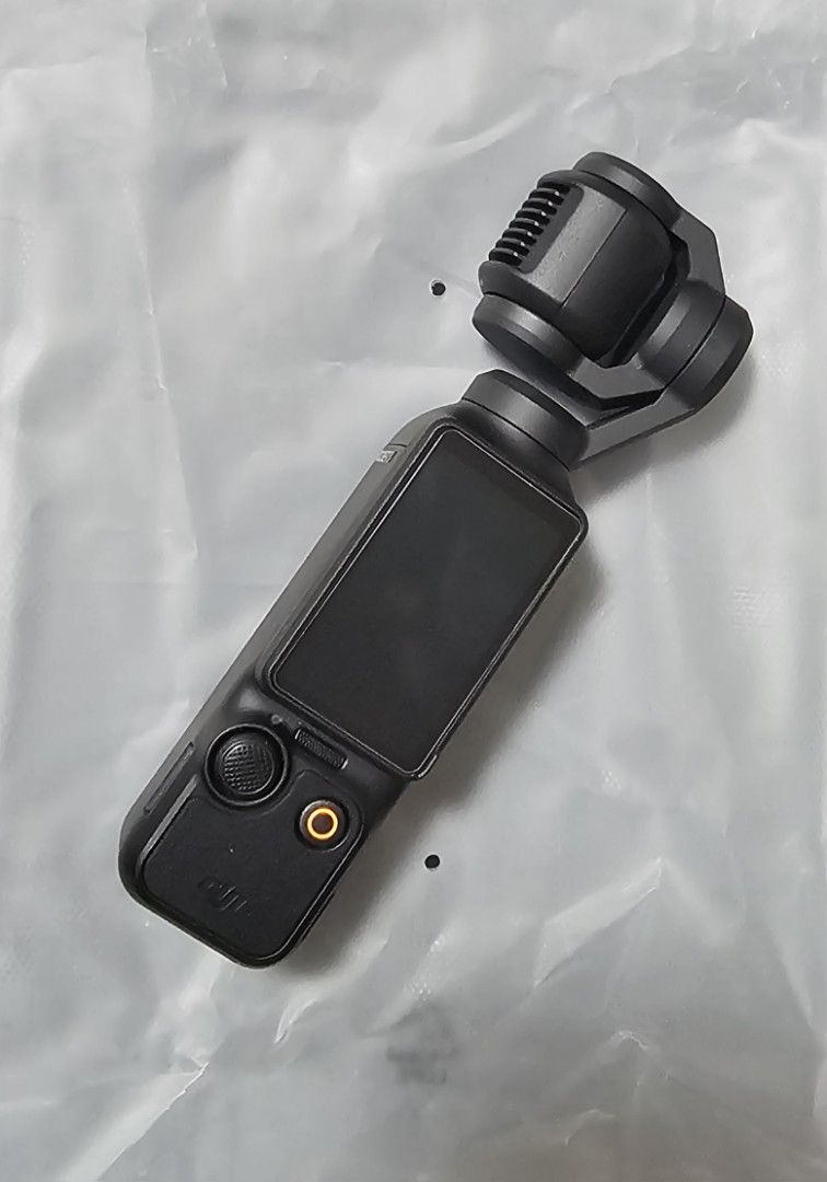 DJI Osmo Pocket 3 Creator Combo Gimbal Camera (Category: Cameras) located in Caloocan City. Submitted by tironarst-56037 (Listing ID 1442139892, Image 2). Description: DJI OSMO POCKET 3 CREATOR COMBO Bought last April 2026 Complete Accessories FREE: Ulanzi Tripod Gimbal & Screen Protector.