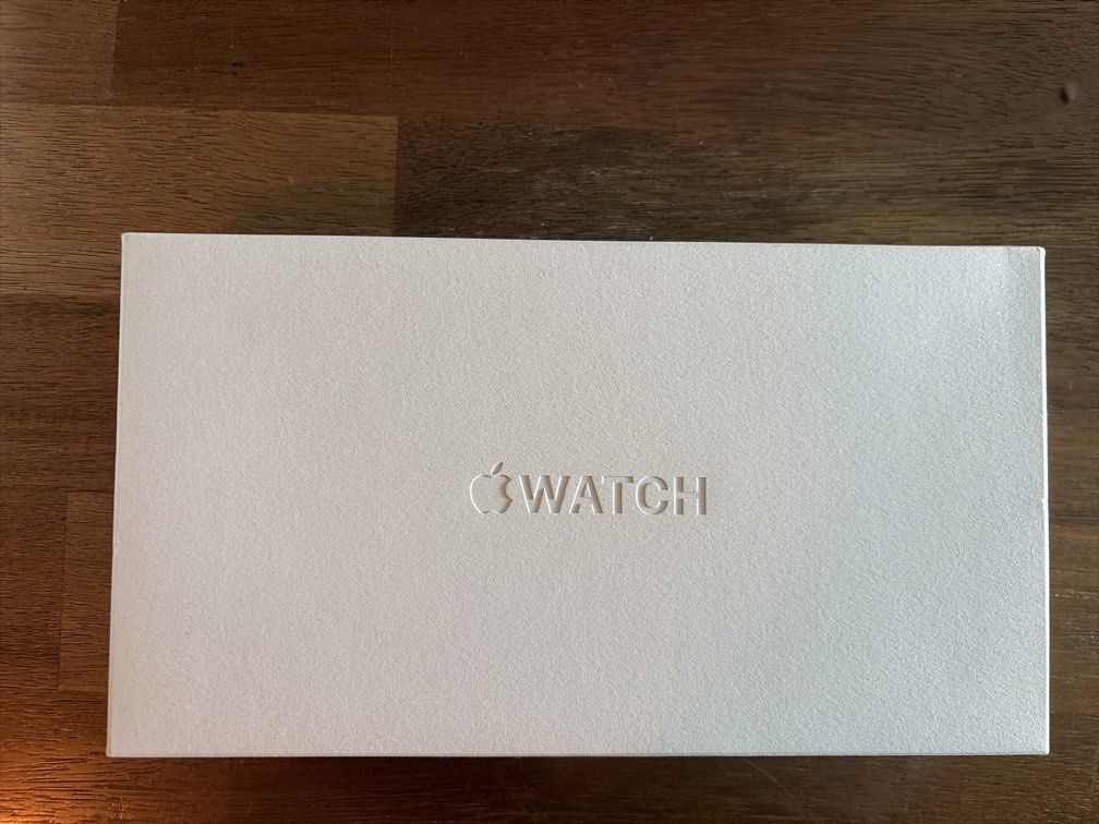 Empty IPad boxes and Iwatch box473643646159441921