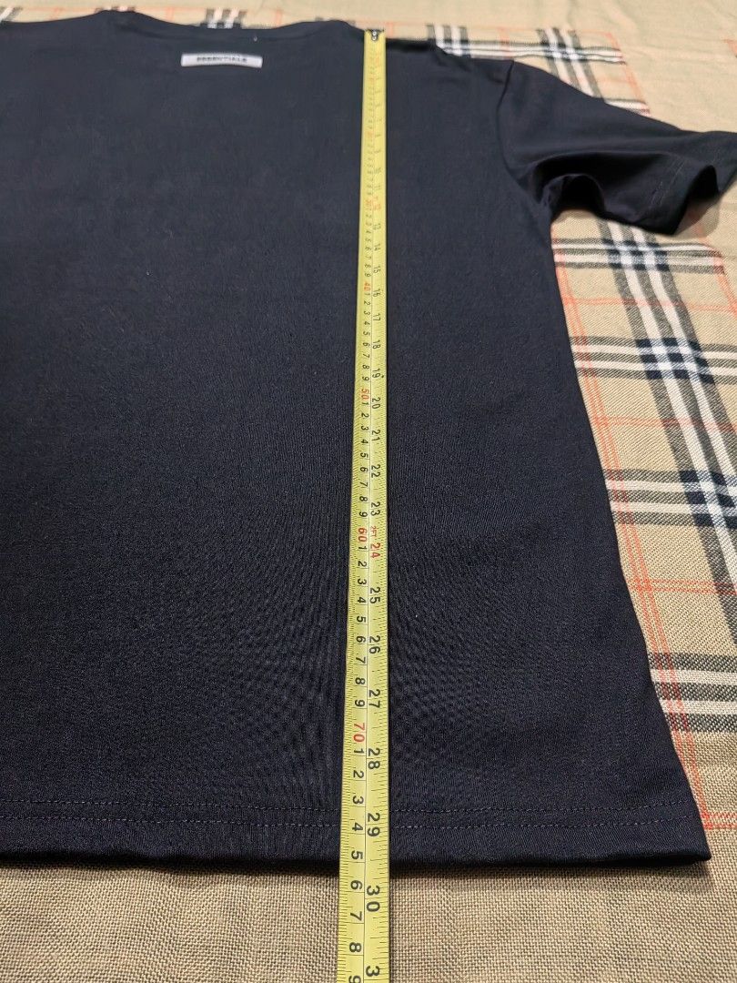ESSENTIALS (Category: Tshirts & Polo Shirts ) located in Baguio. Submitted by curated_luxe_brandeds (Listing ID 1442026645, Image 3). Description: ESSENTIALS RUBBERIZED DESIGN SIZE LARGE ON TAG SEE PICS FOR DETAILS & DIMENSIONS EXCELLENT CONDITION COLOR MAY VARY DUE TO LIGHTING MOP BDO /GCASH NO COD /COP FB PAGE /CAROUSELL : curated_luxe_brandeds FACEBOOK SELLING ACCOUNT : Esteph Colpita SA PHYSICAL STORE :STALL 324A THIRD FLOOR SKYWORLD SESSION 