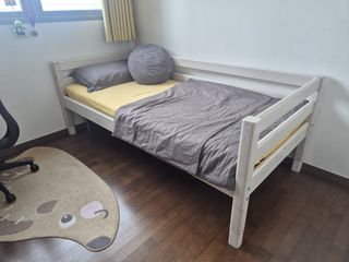 (Category: ) located in . Submitted by jukyung (Listing ID 1442051938, Image 1). Description: .