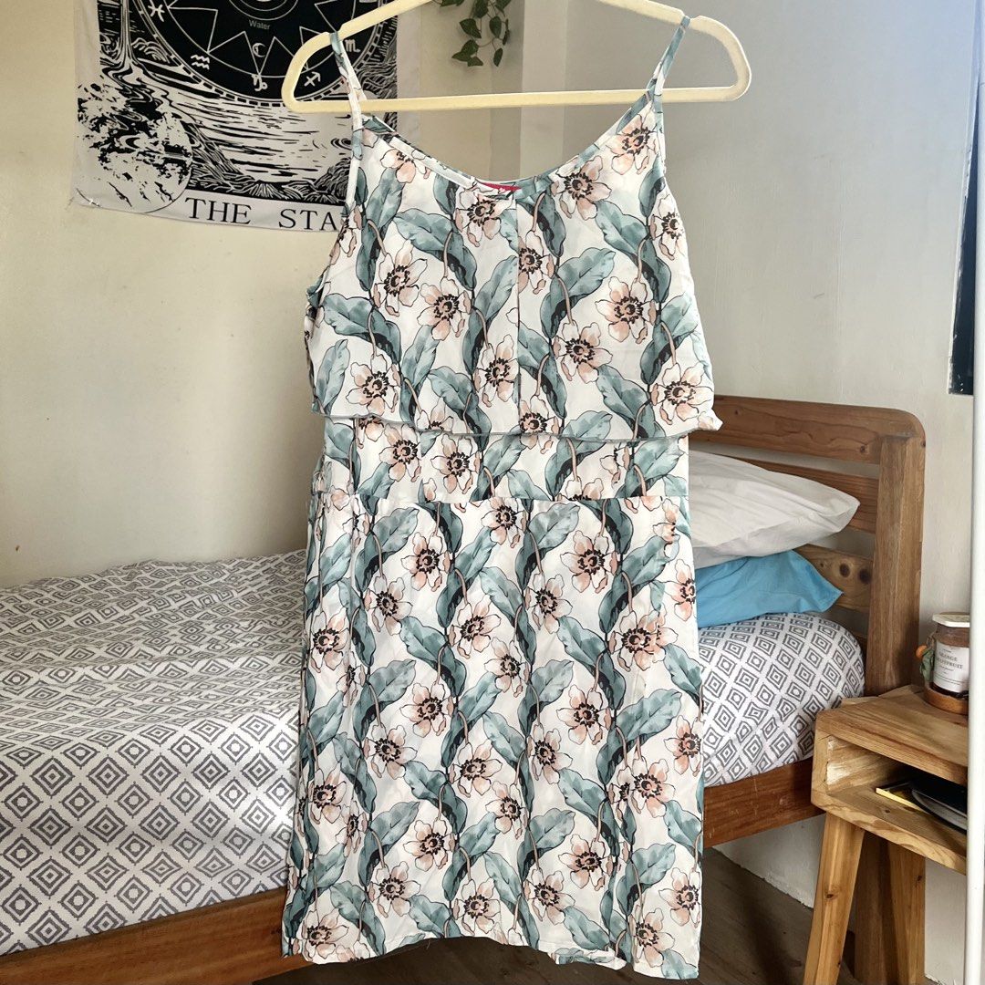 Floral Print Spaghetti Strap Beach Dress (Category: Dresses) located in Legazpi City. Submitted by hushedcry (Listing ID 1442018433, Image 1). Description: - Cute floral print dress - almost bnew no flaws - Lightweight material - Ideal for casual outings or beach days - L on tag 💌 mop: gcash / maya accepted 📬 shipping via j&t express (sf c/o buyer) for inquiries, dont hesitate to send me a msg! 🩷.