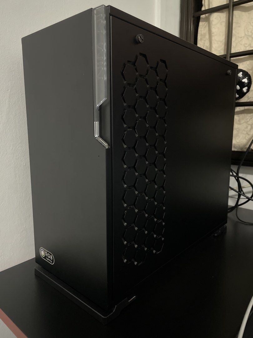 Gaming PC - Ryzen 5 5600X | GeForce RTX 3060 | 16GB RAM |