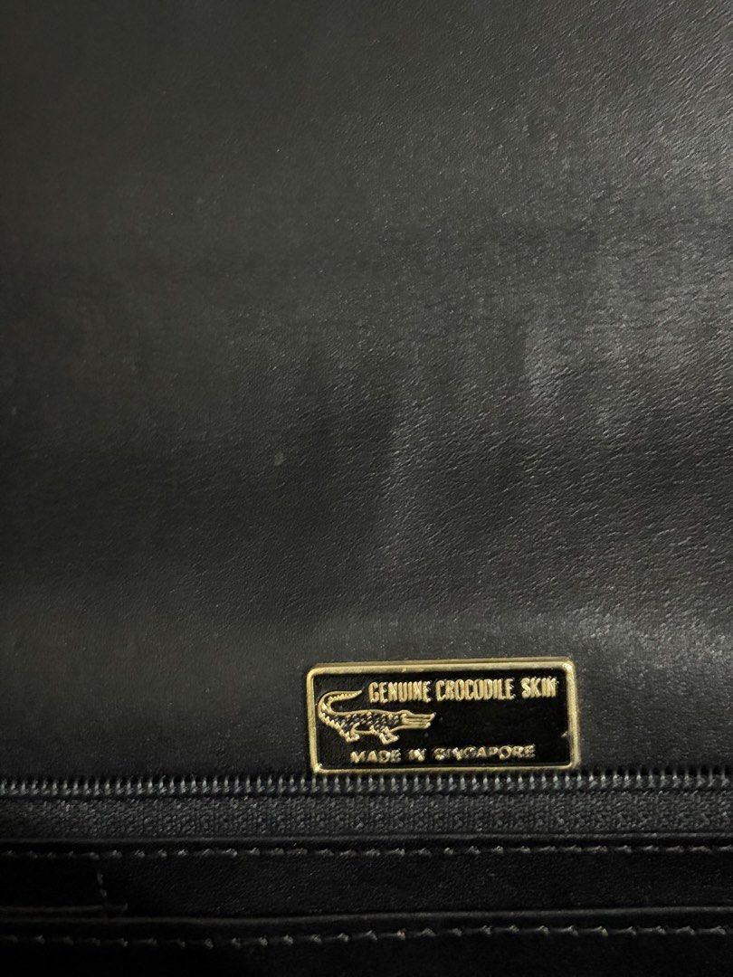 Genuine Crocodile Flap Bag (Category: Luxury Bags & Wallets) located in Munoz. Submitted by lolongs (Listing ID 1442117010, Image 3). Description: - Genuine crocodile crocskin - Exotic skin / Animal skin - Sobrang ganda nito sa personal. Lakas makaChanel - Gold na gold pa ang chain and hardware - Pwedeng alisin ang chain and gawing clutch lang .
