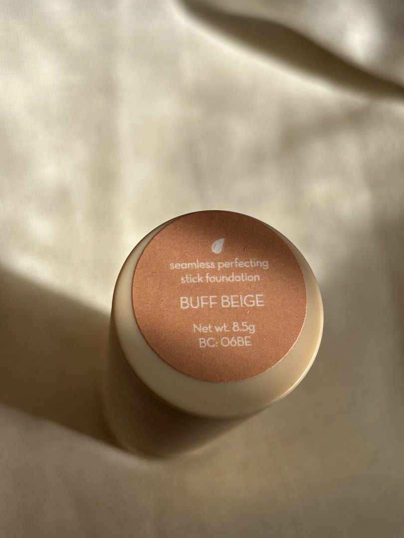 Happy Skin Stick Foundation (Category: Makeup) located in Navotas City. Submitted by peetamellark16 (Listing ID 1442106875, Image 3). Description: - Happy Skin Foundation Stick - Shade: Buff Beige -Used twice only - Purchased: Aug 2025.