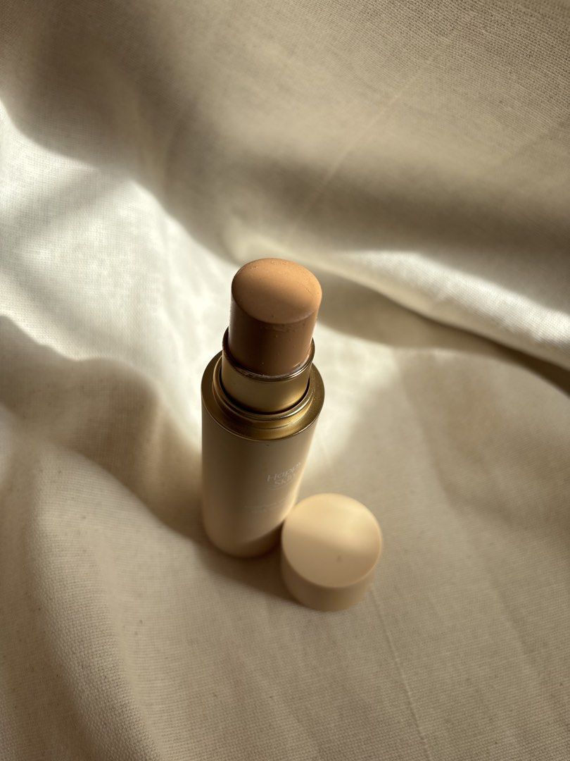 Happy Skin Stick Foundation (Category: Makeup) located in Navotas City. Submitted by peetamellark16 (Listing ID 1442106875, Image 2). Description: - Happy Skin Foundation Stick - Shade: Buff Beige -Used twice only - Purchased: Aug 2025.