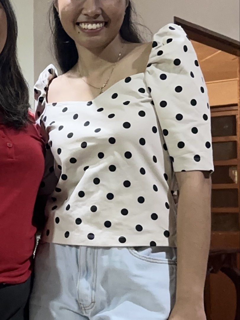 H&M Polka Dot Puff Sleeve Square Neck Top Size S (Category: Blouses) located in Manila. Submitted by nichole___ (Listing ID 1442073131, Image 3). Description: fits small-medium original bought from h&m AU last price posted loc: cagayan de oro mod: jnt .