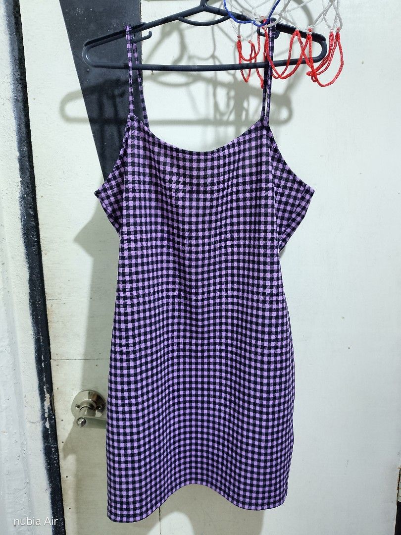 H&M Purple Gingham Spaghetti Strap Mini Dress Size L (Category: Dresses) located in Quezon City. Submitted by _breentineee (Listing ID 1442014316, Image 1). Description: - H&M purple and black gingham mini dress - Spaghetti straps - Short length - Size L - Material: 95% polyester, 5% elastane - Ideal for casual wear - For only 300 - Loc. Commonwealth Manggahan QC.