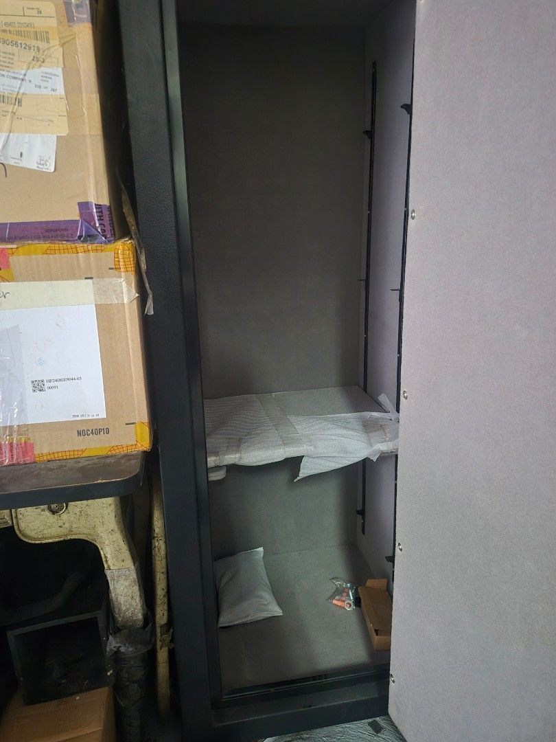 Honeywell 3014D Fire Resistant Executive Gun Safe (Category: Safe) located in Taguig. Submitted by firesale123 (Listing ID 1442026310, Image 2). Description: - Honeywell safe - 30-minute fire resistance rating - Approximately 63 inches tall and 16 inches wide - Empty interior, ready for your valuables - Ideal for home or office security - Sold as is.