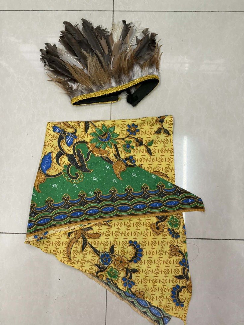 Ifugao Feather Headdress with Malong (Category: Hair Accessories) located in Manila. Submitted by adejesus7 (Listing ID 1442070985, Image 3). Description: Buwan ng Wika Ifugao Feather Head dress with Malong.