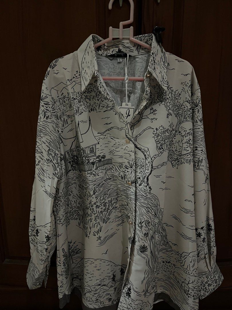 Jamila humaila (Kategori: Atasan) berada di Jember. Dikirim oleh garagefay (ID iklan 1442018399, Gambar 1). Deskripsi: Size L.
