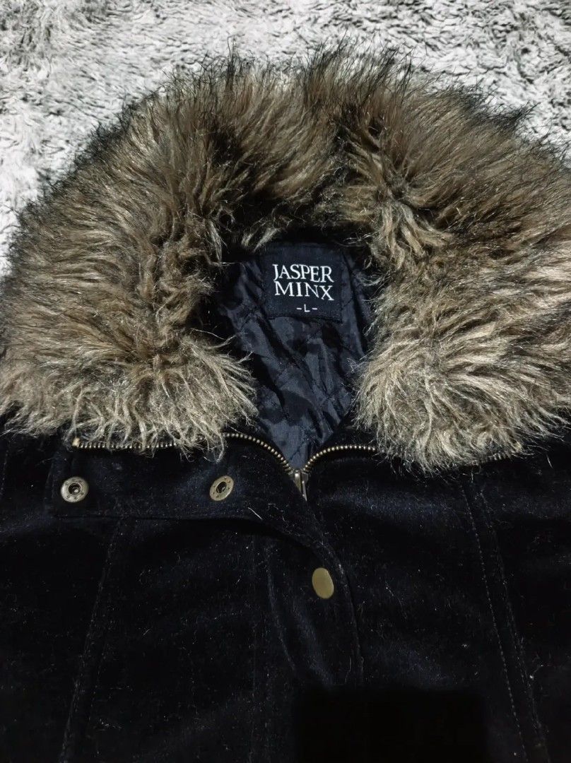 Jasper Mink Archival Furr jacket (Category: Coats, Jackets and Outerwear) located in Manila. Submitted by vyre.archive (Listing ID 1442002827, Image 3). Description: .