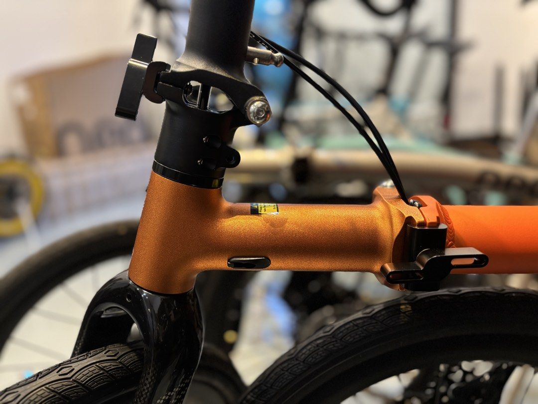 Java Neo 20inch ( ready stock ) (Category: Bicycles) located in Singapore. Submitted by autumn_angel_sports_pte_ltd (Listing ID 1442079946, Image 3). Description: Java Neo 20 inch carbon fork series Ready stock $790 Java Neo 20 inch full carbon series $1490 Disc brake , hydraulic Trifold Light weight 9 speed Not home base seller ! We got a shop to support Free unlimited tuning Buy with full confidence Trade in welcome Instalment plan available Ne