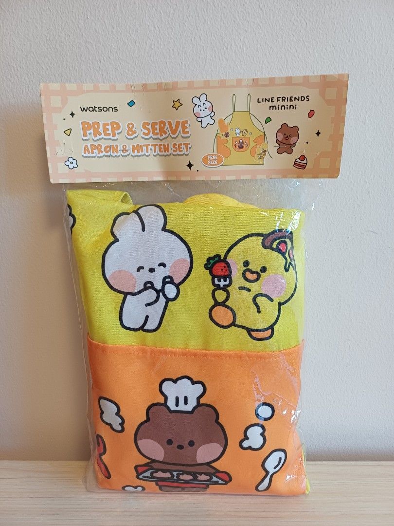 Line Friends Apron & Pair of Oven Mittens Set