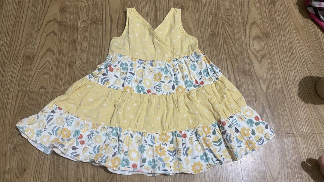 Little basics dress Size 4T (Category: Babies & Kids Fashion) located in Manila. Submitted by wine_08 (Listing ID 1442054329, Image 1). Description: 🌼 Little Basics Yellow Floral Dress 🌼 Fits 1–3 Years Old Cute, comfy, and perfect for your little sunshine! 💛✨.