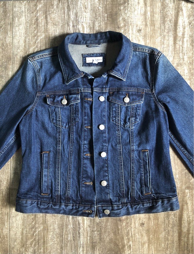 Loft Denim Jacket Womens Small (Category: Coats, Jackets and Outerwear) located in Urdaneta. Submitted by byells (Listing ID 1442050394, Image 2). Description: Small on tag Dark blue denim Used once, very like new no issue Same sa levi's quality Bought in boston US.