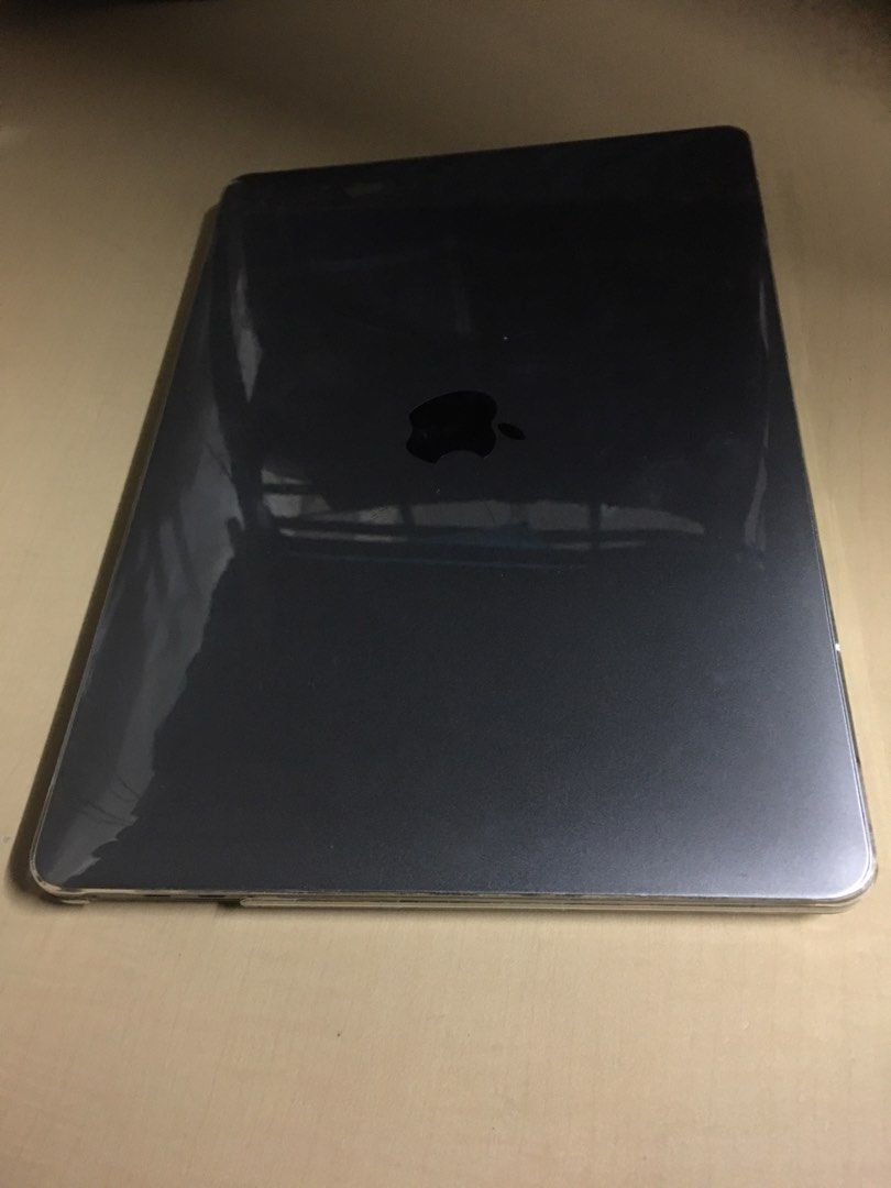 MacBook Pro 13inch 2020474175497034147845
