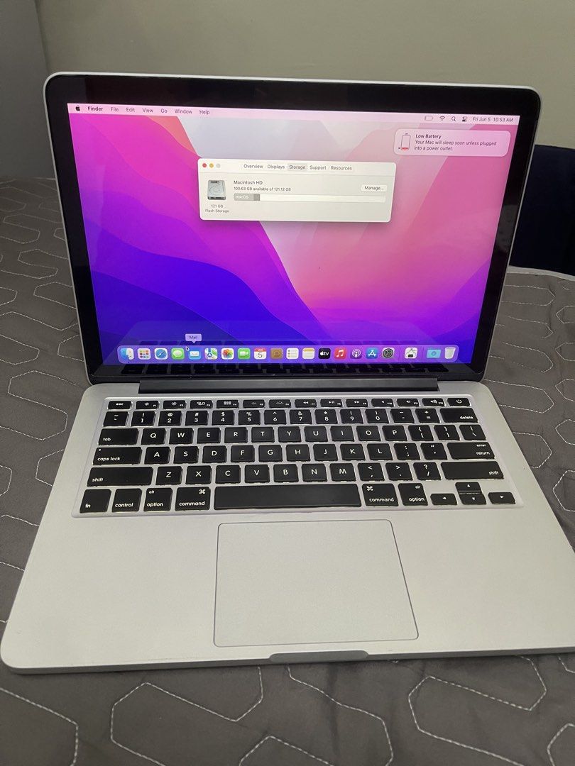 macbook pro i5 2015 (Category: Laptops & Notebooks) located in Manila. Submitted by hometechieonlineshop (Listing ID 1441989827, Image 1). Description: macbook pro i5 2015 13inch 8gb ram 128gb ssd with charger.
