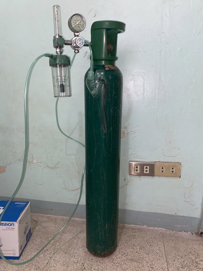 medium oxygen tank (Category: Medical Supplies & Tools) located in Manila. Submitted by tavorafrancis8096 (Listing ID 1442075734, Image 1). Description: .