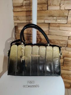 (Category: ) located in . Submitted by secondmusebags (Listing ID 1442072438, Image 1). Description: .