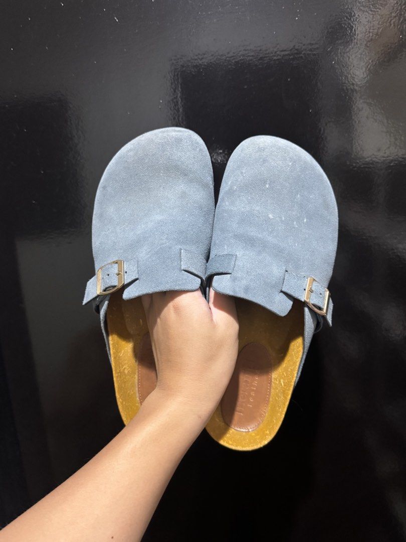 Meraniel’s Clogs (Midnight Grey) (Category: Flats & Sandals) located in Manila. Submitted by anpanmags (Listing ID 1442147311, Image 2). Description: Meraniel Clogs Used 2-3 times With box Size 10, so fit siya size 11, Reco size is one size lower, and bought for 2,750.