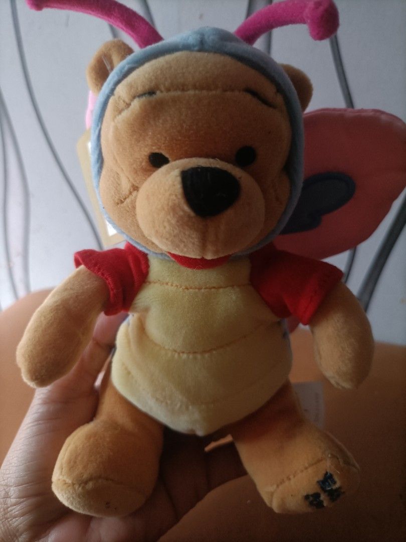 MINI BEAN BAG BUTTERFLY POOH 2000 (Category: Plushies & Soft Toys) located in Antipolo. Submitted by gclassy (Listing ID 1441981953, Image 2). Description: good condition rfs decluttering with tag.