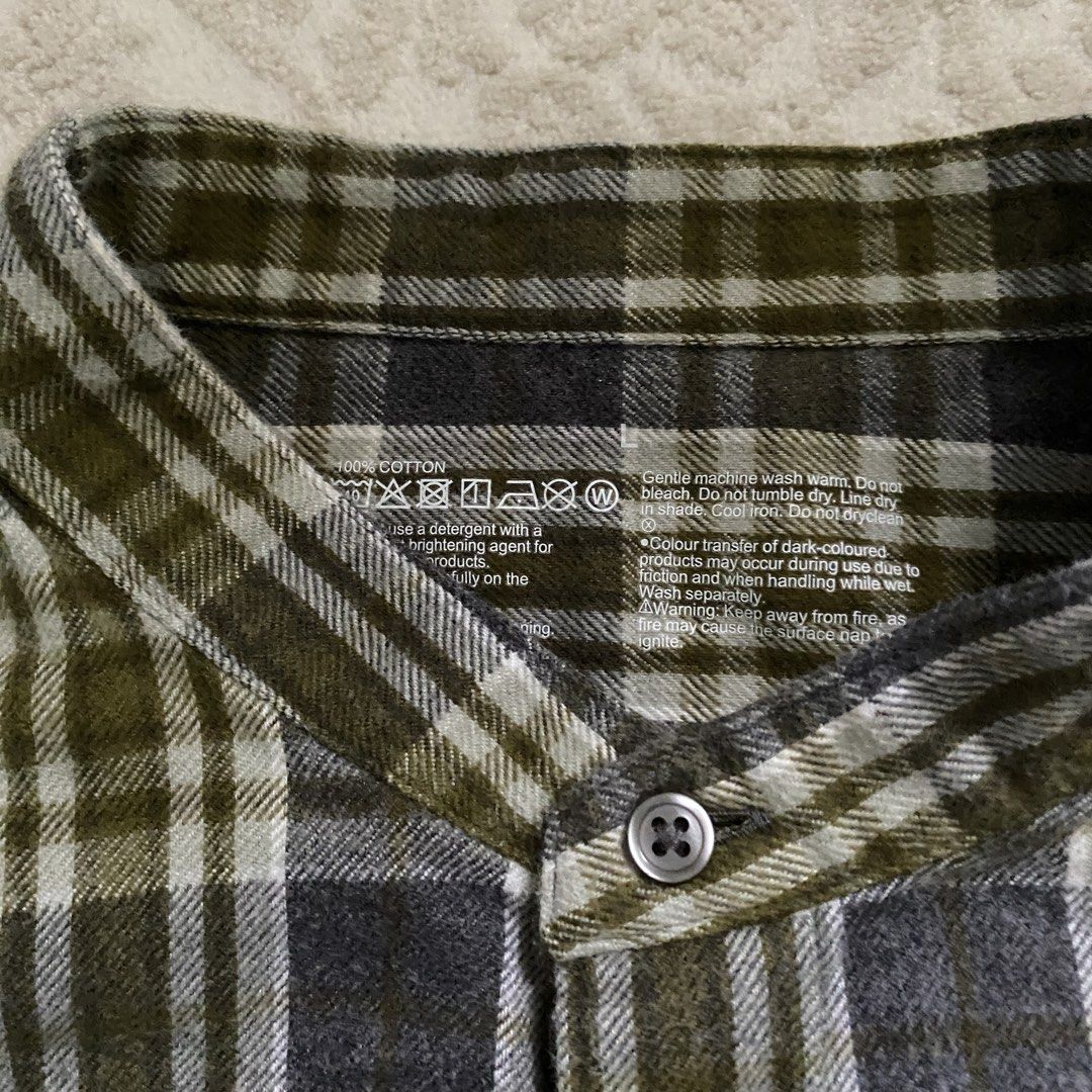 Muji men’s flannel (Category: Tshirts & Polo Shirts ) located in Mandaluyong City. Submitted by tinytrinket (Listing ID 1442036136, Image 2). Description: - flannel button up shirt - size L men’s but can be unisex.
