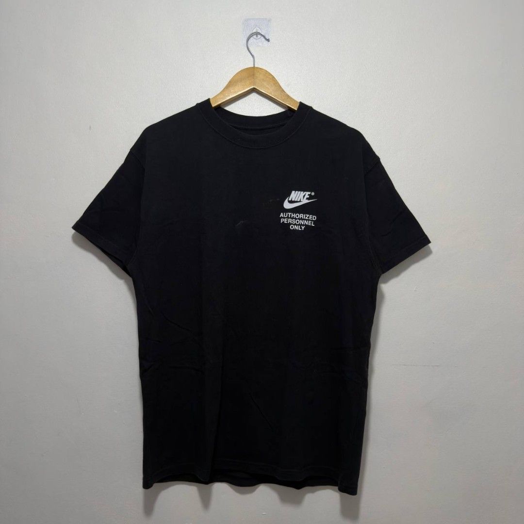 NIKE AUTHORIZED TEE (Category: Tshirts & Polo Shirts ) located in Manila. Submitted by thriftmobbb (Listing ID 1442119189, Image 1). Description: 21x28 L on tag Color rate 9.5/10 Need wash fresh from bale.
