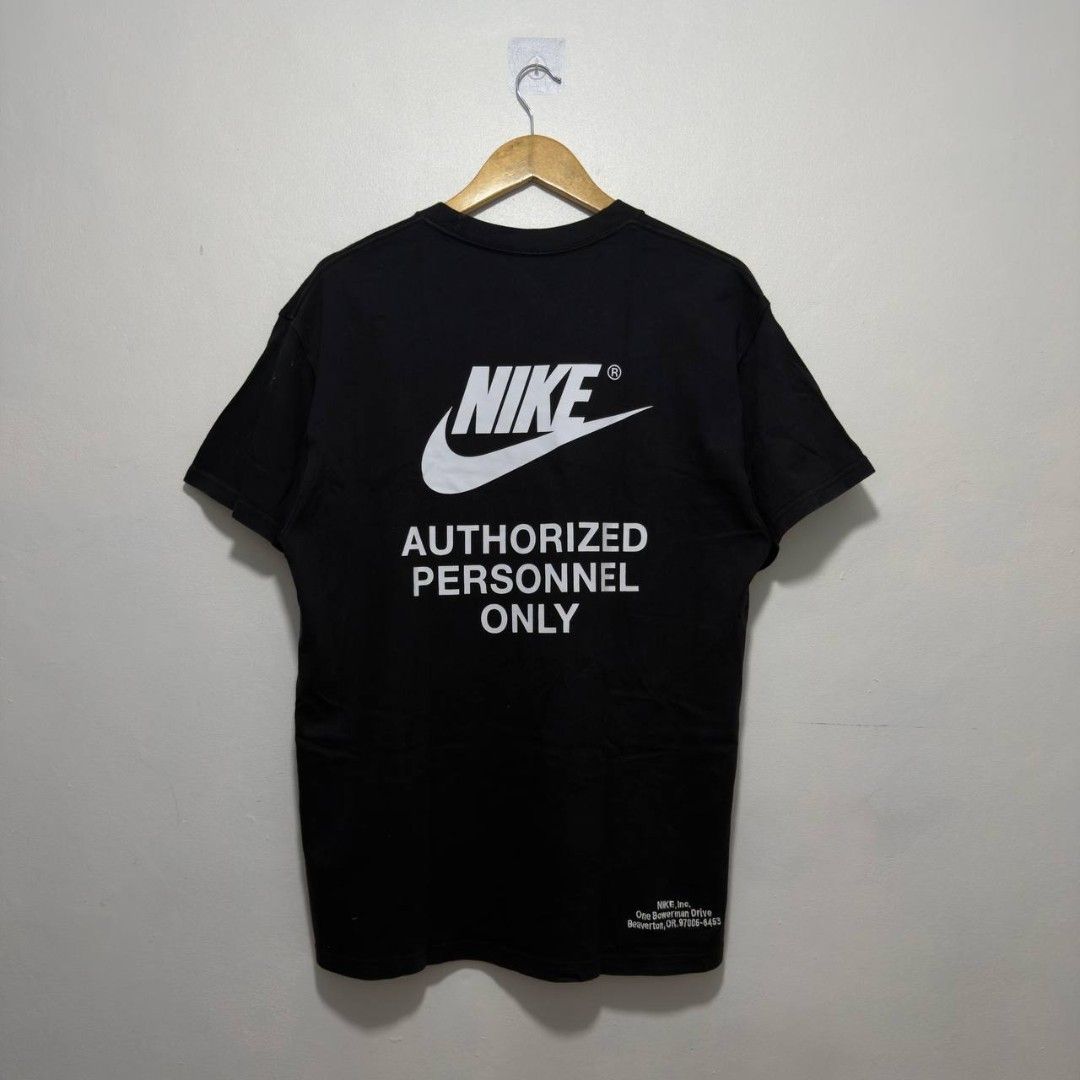 NIKE AUTHORIZED TEE (Category: Tshirts & Polo Shirts ) located in Manila. Submitted by thriftmobbb (Listing ID 1442119189, Image 2). Description: 21x28 L on tag Color rate 9.5/10 Need wash fresh from bale.