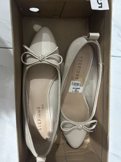 (Category: ) located in . Submitted by janeyyu (Listing ID 1441975866, Image 1). Description: .