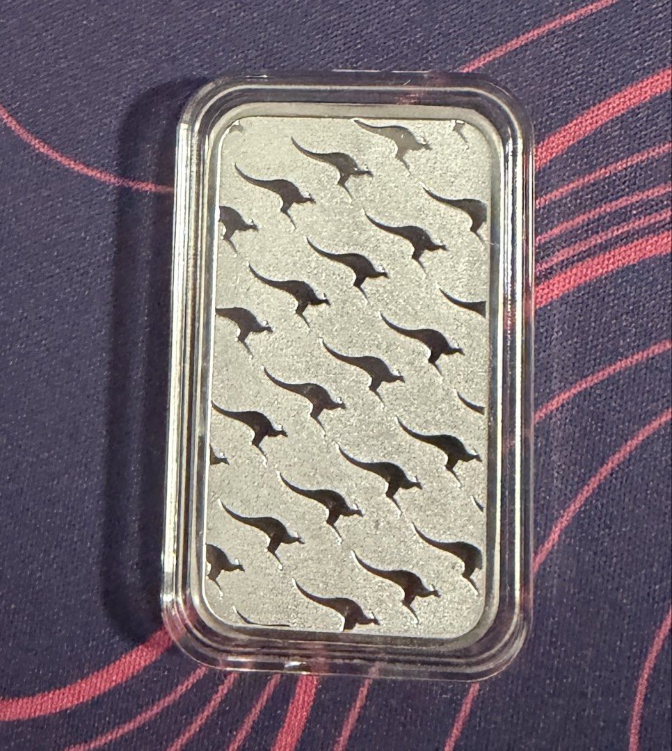 Perth Mint 1 oz 9999 Fine Silver Kangaroo Bar (Category: Currency) located in Singapore. Submitted by freddyng1991 (Listing ID 1442056271, Image 3). Description: 1 oz Perth Mint Australia .9999 Fine Silver Bar. 10 pcs * Mint: Perth Mint Australia * Weight: 1 Troy Ounce * Purity: .9999 Fine Silver * Design: Swan Logo * Condition: As shown in photos * Great for silver stacking, investing, or collecting The Perth Mint is one of the world’s most reco