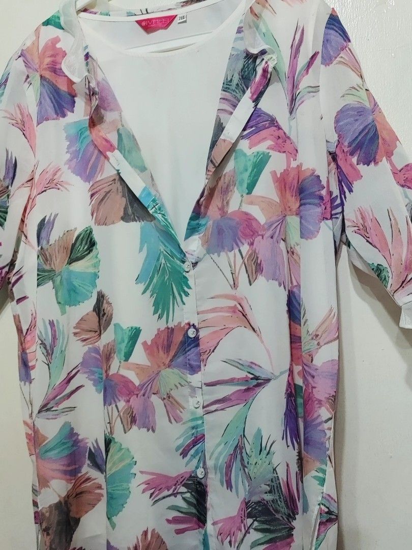 Plus size 2in1 Floral Sheer Blouse (Category: Blouses) located in Quezon City. Submitted by chph1st (Listing ID 1442122760, Image 2). Description: size xxl..