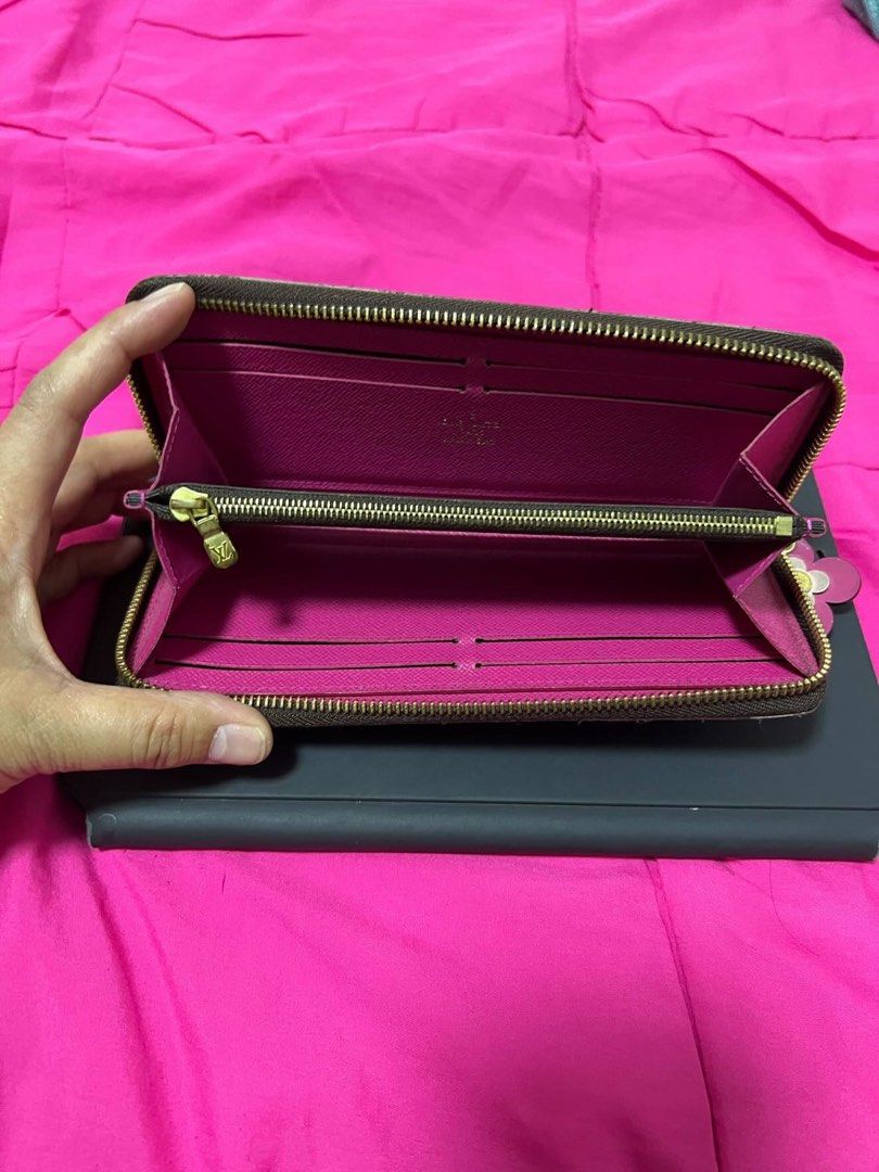 Preloved authentic Louis Vuitton for sale ✨ (Category: Luxury Bags & Wallets) located in Taguig. Submitted by janicer18 (Listing ID 1442061249, Image 2). Description: .