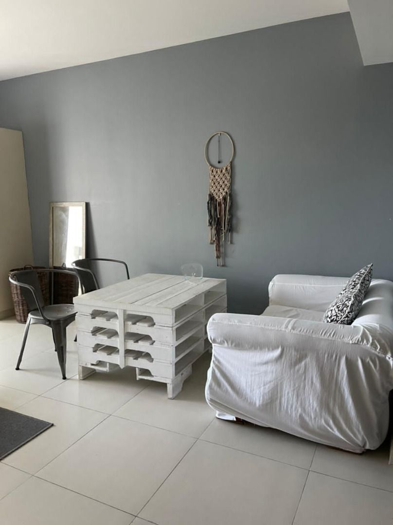 Red Oak Two Serndra Studio with Balcony (Category: Apartments & Condos) located in Mandaluyong City. Submitted by arevalojoshua_realtor (Listing ID 1441989465, Image 2). Description: Red Oak Two Serndra Studio with Balcony 41sqm Tenanted until December 2026 Php11,000,000.00.