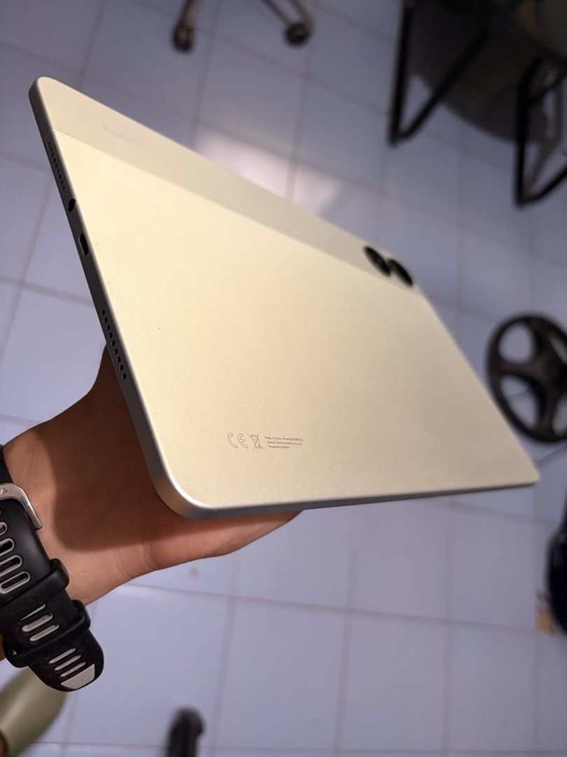Redmi Pad PRO 5G 256 GB WITH CELLULAR (Category: Android) located in Manila. Submitted by jiggelets (Listing ID 1442025254, Image 3). Description: - Redmi Pad PRO 5G 256 gb with cellular - Comes with a protective case - Screen is clean and well-maintained - Perfect for watching videos and browsing - Original box included.