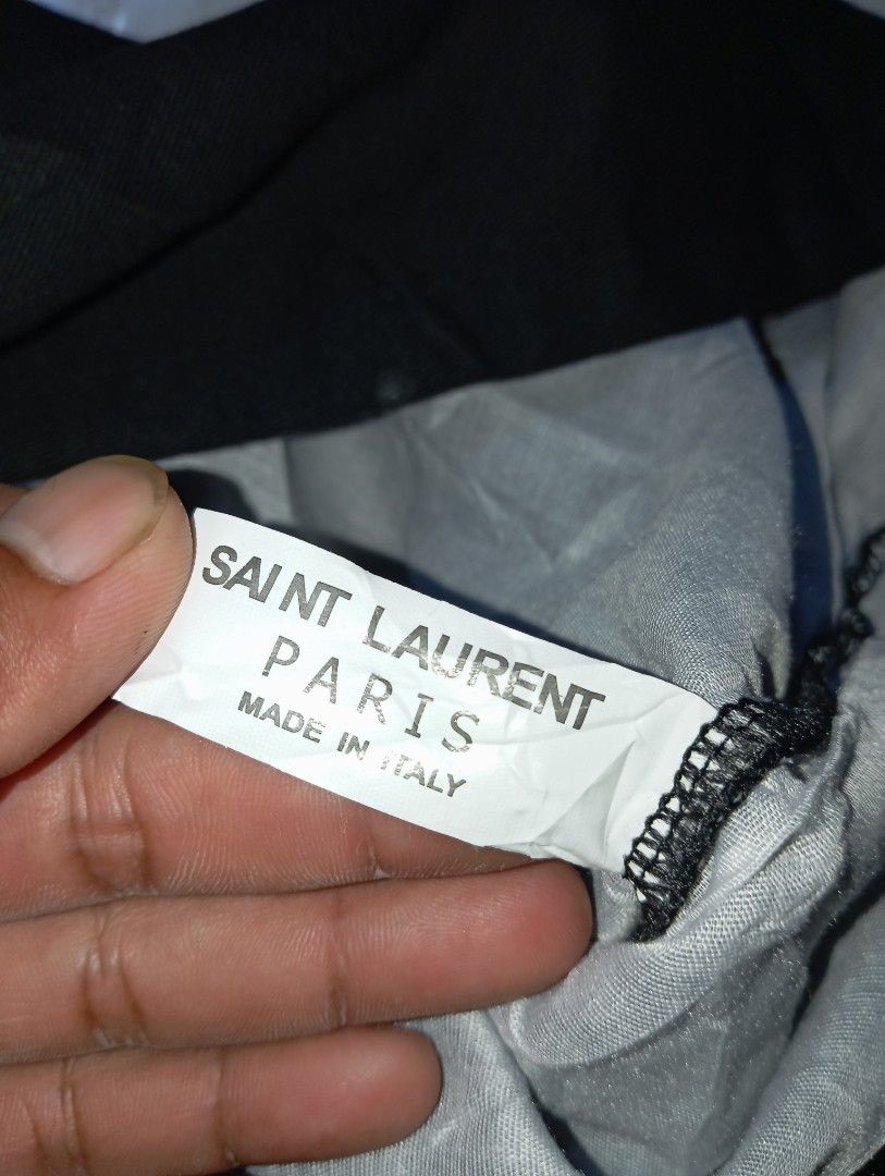 SAINT LAURENT DUSTBAG (Category: Belt bags, Clutches and Pouches) located in Monkayo. Submitted by danielcabusora (Listing ID 1442065218, Image 2). Description: SAINT LAURENT DUSTBAG W-17 L-19 LIKE NEW CONDITION NO ISSUE NO FLAWS.