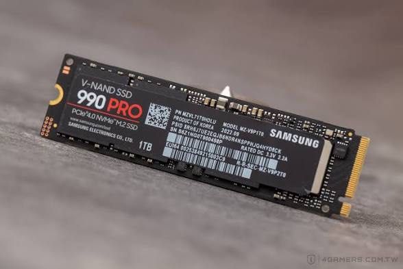 Samsung 1TB 990 pro ssd473706726739814400