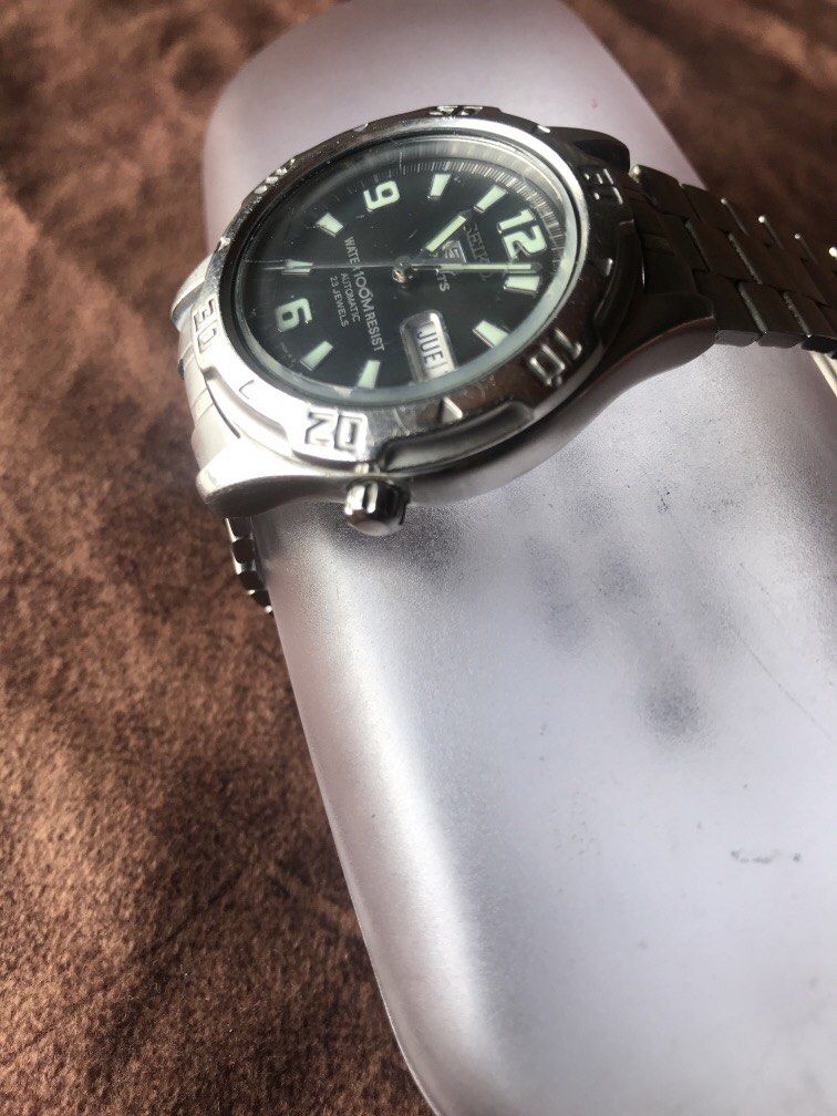 Seiko 7s36-00c0 Authomatic (Category: Men's Watches) located in Baguio. Submitted by agozun61 (Listing ID 1441993780, Image 2). Description: Authomatic original good running condition ..