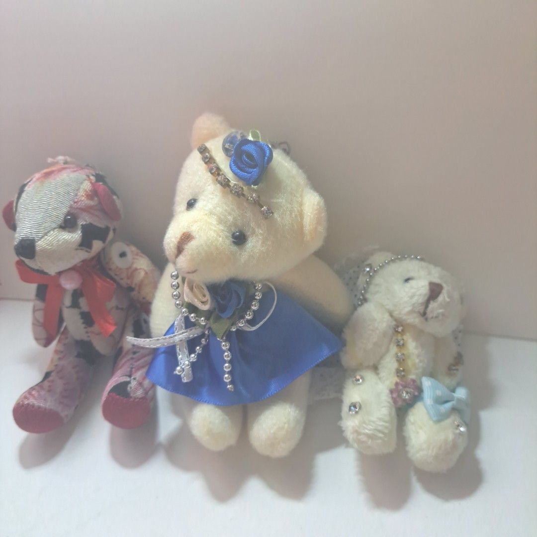 [SET] Adorable Teddy Bears with Blue Bows (Category: Plushies & Soft Toys) located in M'Lang. Submitted by ardinelle.finds (Listing ID 1442042366, Image 2). Description: ~ bear on the right has flaws Feel free to check my listings ~♪ I am willing to give discounts when you buy multiple items 🌱 Location: North Cotabato, Mindanao Couriers accepted: Flash Express, LBC, J&T please don't hesitate to message me for questionsꉂꉂ(ᵔᗜᵔ◍).