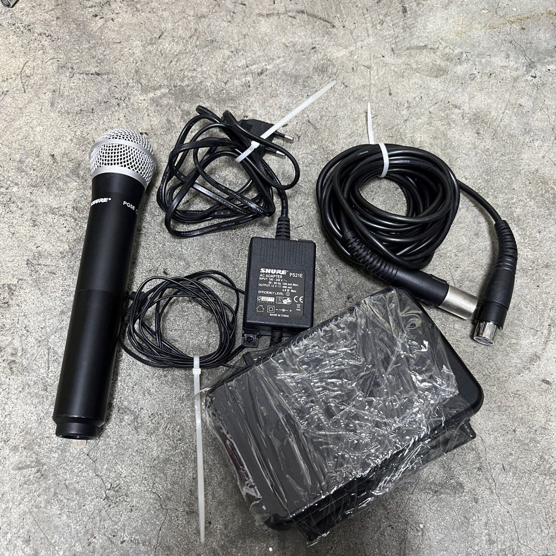 Shure SVX24/PG58 Wireless Microphone System (Frequency Range: 726-742 MHz)
