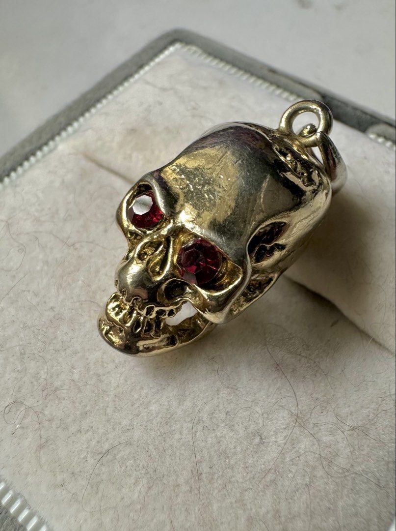Skull Pendant with Red Stones (Category: Charms) located in Mandaluyong City. Submitted by chyckenwings (Listing ID 1441988094, Image 3). Description: SALE! As is where is. First to pay gets the item. No long reservations. Location is in Mandaluyong. Kindly note: Unless stated, items listed have not been tested and are sold as is where is. We source our products from a variety of auctions. While some items may look brand new, all are listed as pr