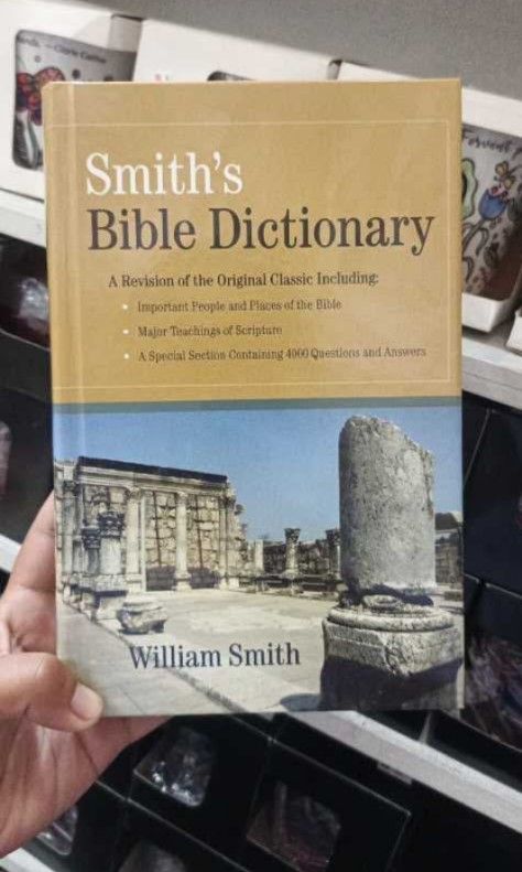 SMITH BIBLE DICTIONARY (Category: Religion Books) located in Manila. Submitted by fashion-styles (Listing ID 1442000853, Image 1). Description: .