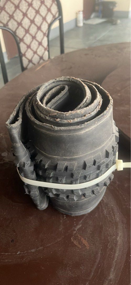 Specialized Ground Control 29x2.3 tyre (Category: Bicycles) located in Manila. Submitted by ton1006 (Listing ID 1442087282, Image 2). Description: - Specialized Ground Control tire - GRIPTON compound for all-around riding - Shows some signs of use - Plenty of tread remaining - Ready for trail adventures - Tubeless ready.