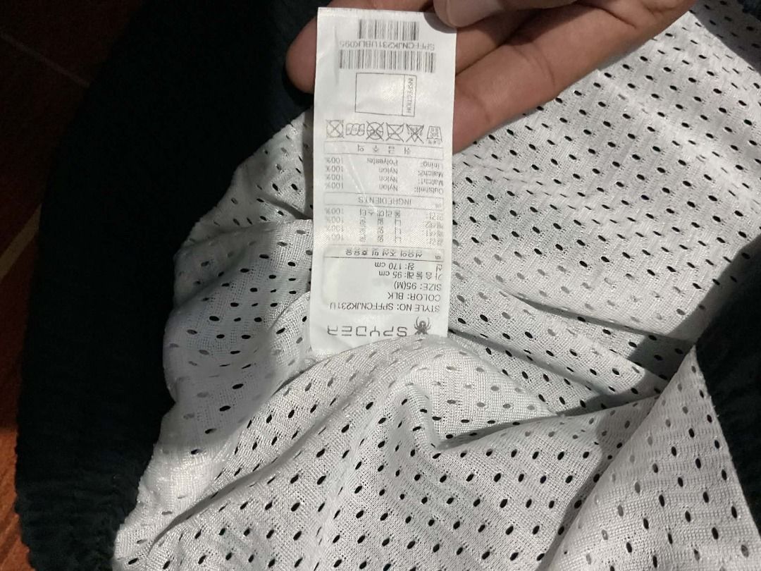 SPYDER WINDBREAKER JACKET (Category: Coats, Jackets and Outerwear) located in Caloocan City. Submitted by phillip_joshuaa (Listing ID 1442113328, Image 3). Description: SPYDER WINDBREAKER JACKET.