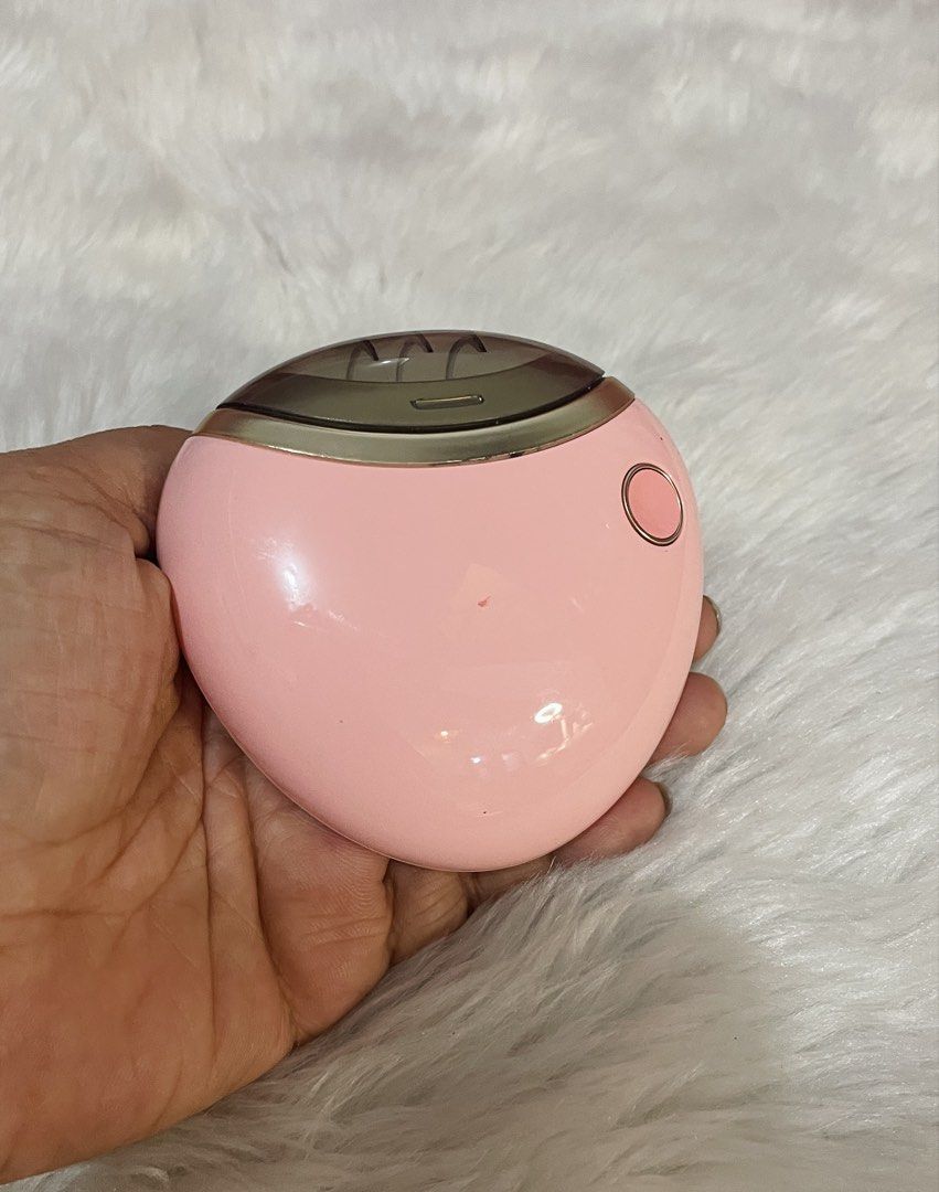 Take all automatic nail clipper and nose & ear trimmer (Category: Hands & Nails) located in Quezon City. Submitted by sissymissy1527 (Listing ID 1442143425, Image 3). Description: ➡️Both in working condition ➡️Nail clipper: rechargeable (android charger,charger not included) ➡️Ear & nose trimmer: battery op(1 AA battery, battery not included ) .