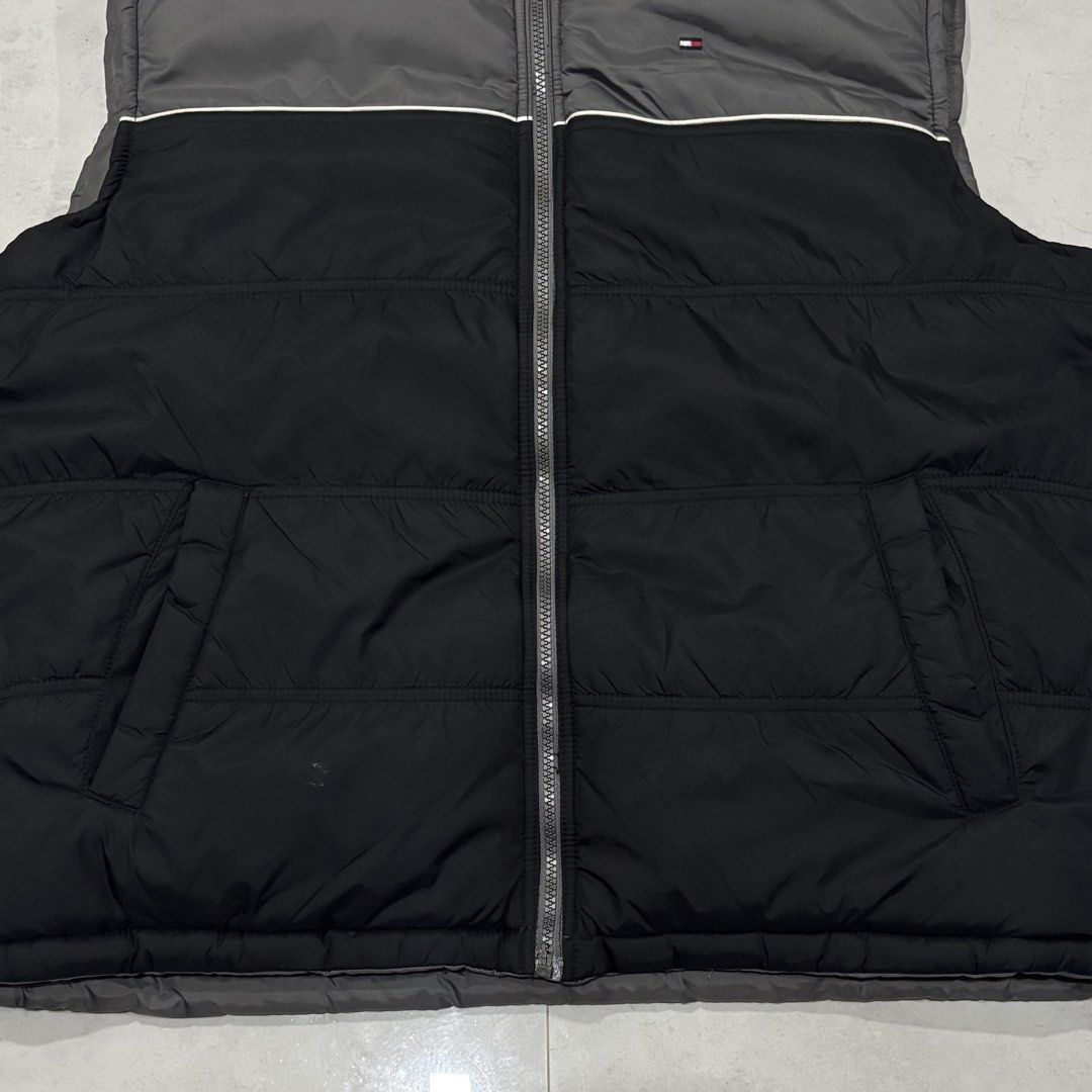 Tommy hilfiger reversible colorblock vest (Category: Vests) located in Cebu City. Submitted by florianmiral28 (Listing ID 1442111143, Image 2). Description: Tommy hilfiger reversible colorblock vest Excellent condition XL W 25.5 L 28.