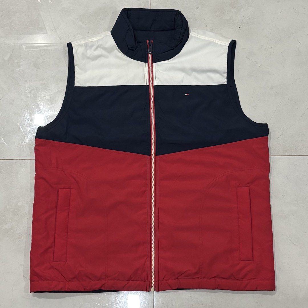 Tommy hilfiger reversible vest (Category: Vests) located in Cebu City. Submitted by florianmiral28 (Listing ID 1442110139, Image 1). Description: Tommy hilfiger reversible vest Excellent condition XL W 25.5 L 29.5 .